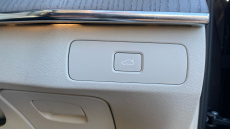 Volvo XC90 2.0 B5P Plus Edition Dark 5dr AWD Geartronic Petrol Estate